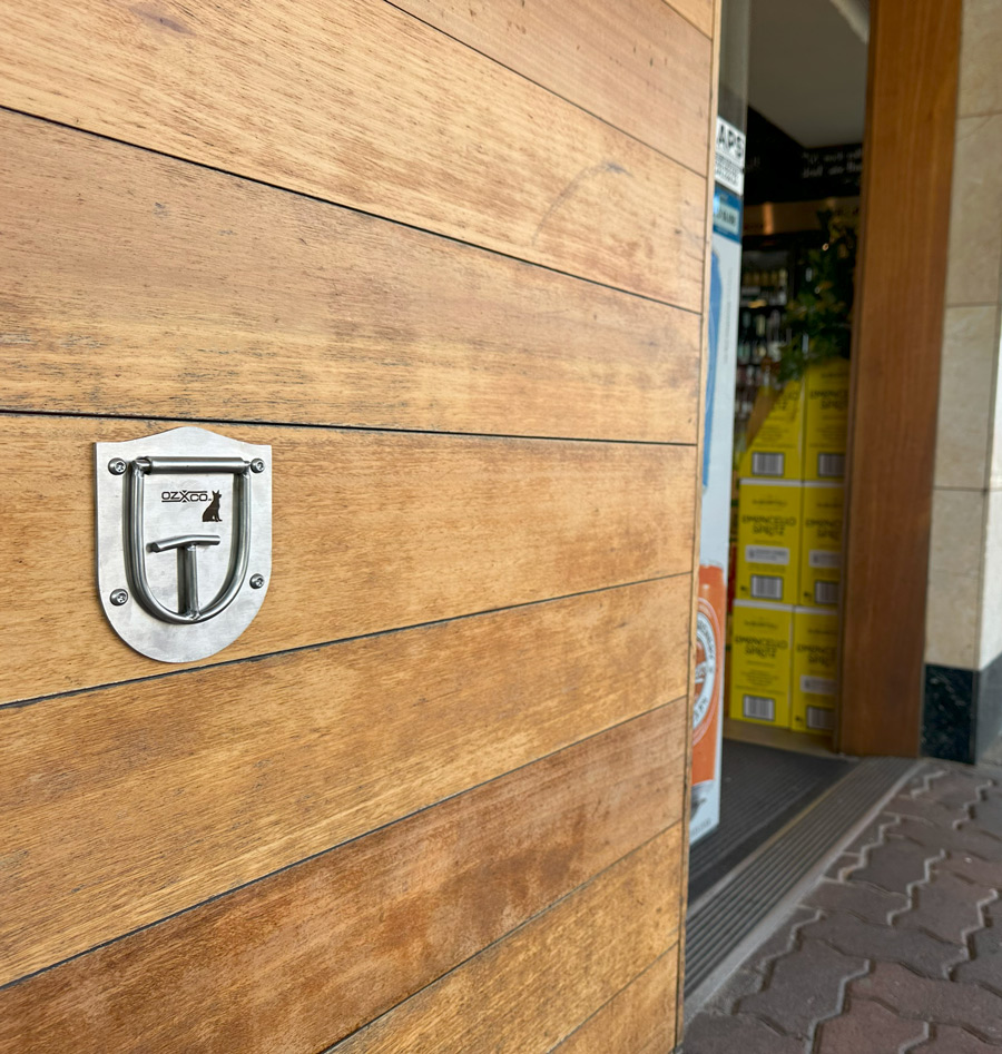 rex-dog-parking-tether